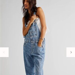 FP We Are Free Ziggy Women's Light Blue Denim Overalls Jeans